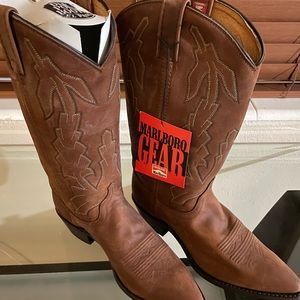 Vintage Dan Post Marlboro Cowgirl Boots. Never worn. Size 8 1/2 M